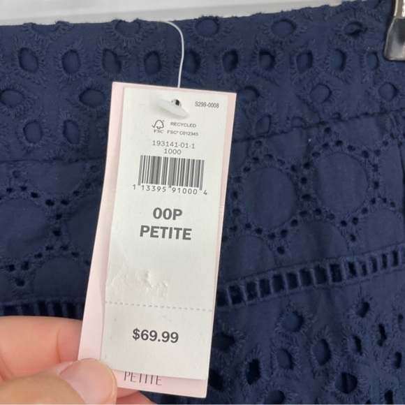 NWT Banana Republic Eyelet Pleated Skirt Sz 00 petite - Picture 2 of 9